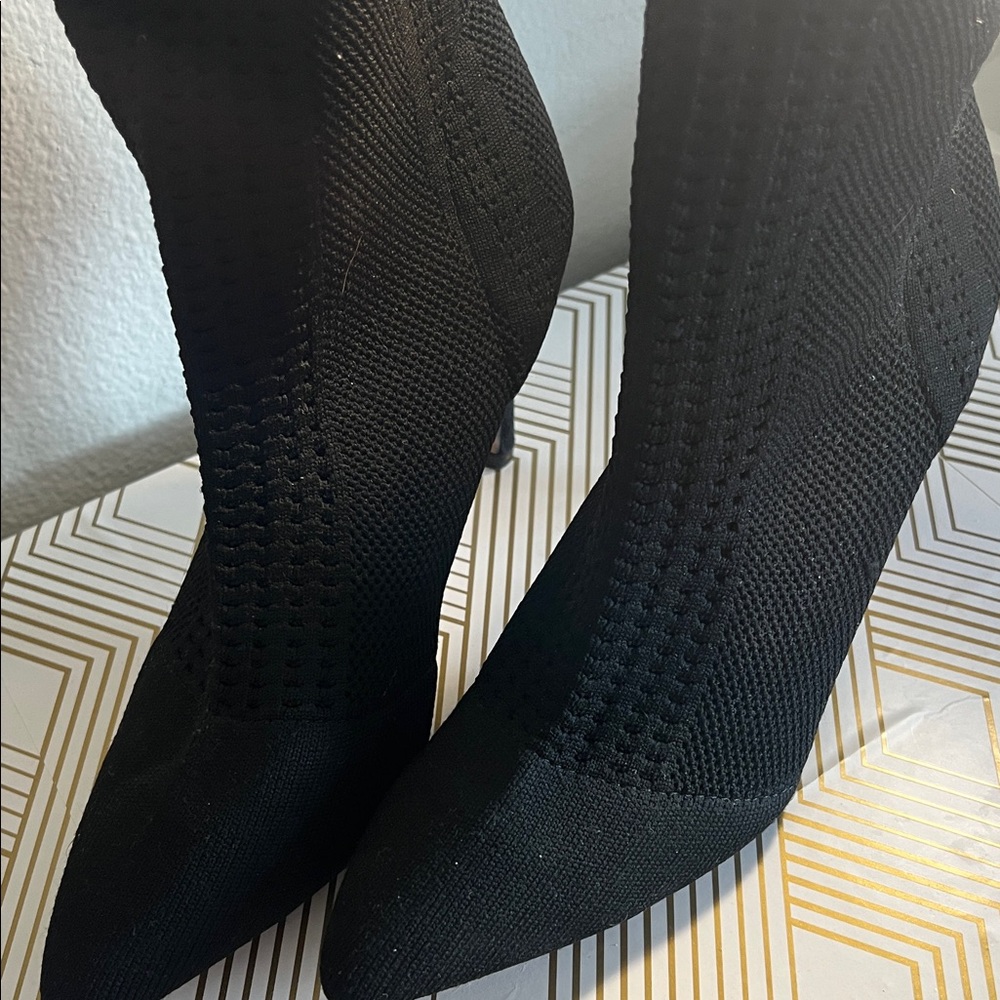 Black Knit Pointed-Toe Stiletto Ankle Boots - Picture 3 of 7